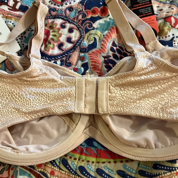 New Lilyette Less projection beige bra in 36DD - Picture 6 of 8